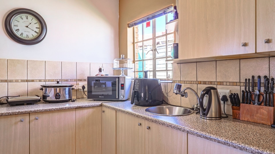 3 Bedroom Property for Sale in Safari Gardens North West